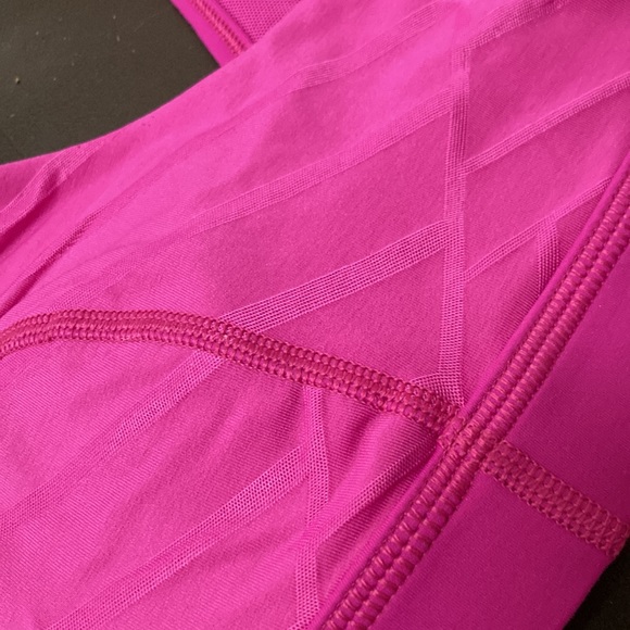 Lululemon Racerback Sports Bra HotPink - Picture 5 of 5